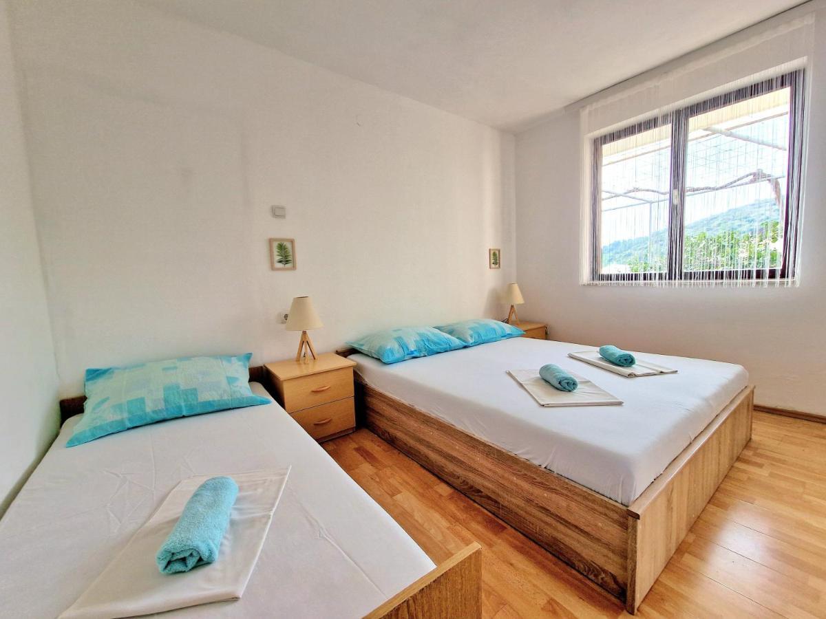 Apartments By The Sea Podaca, Makarska - 6874 Bagian luar foto